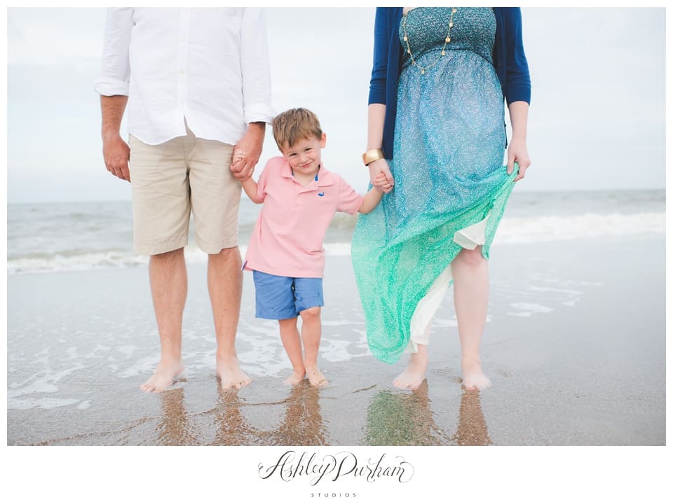 lifestyle family, family posing, family session at the beach, san diego beach photography, california beach family session