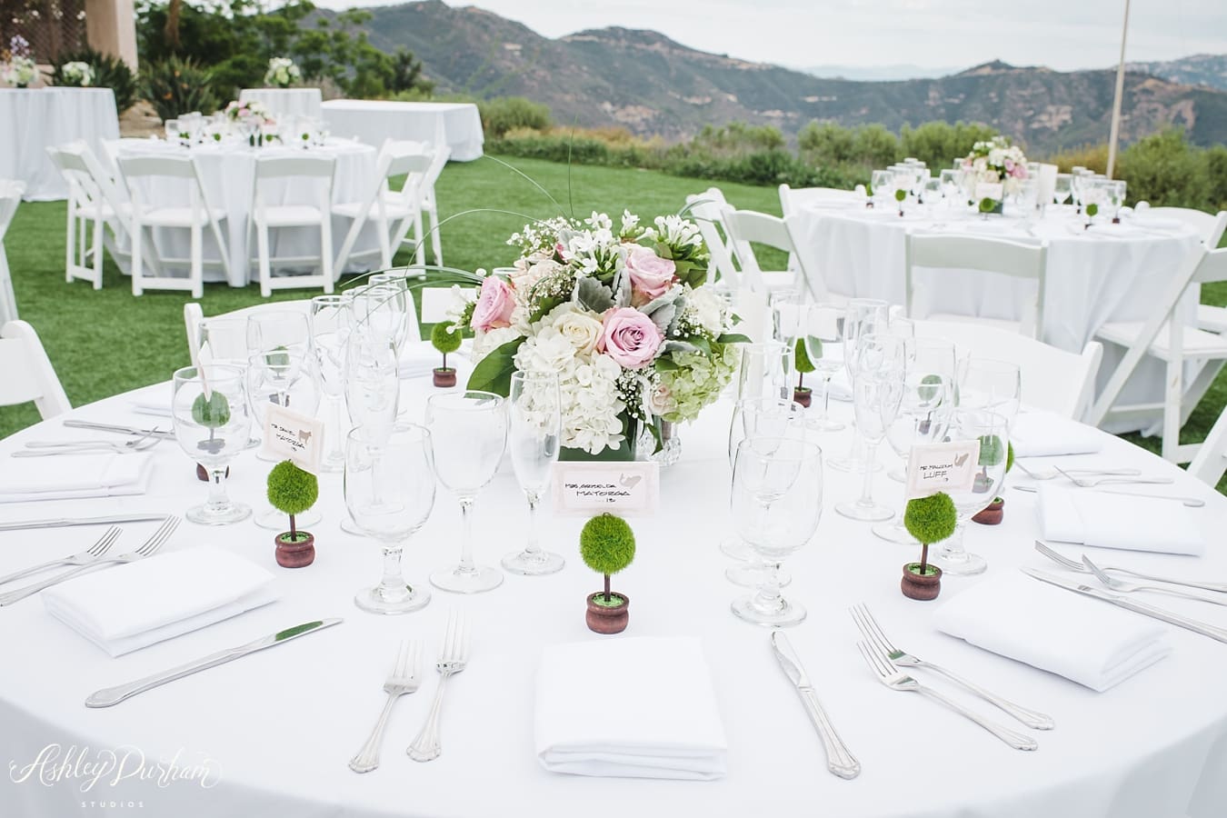 rancho chiquita wedding, malibu wedding photographer, wedding table pics, pink flowers on tables for wedding