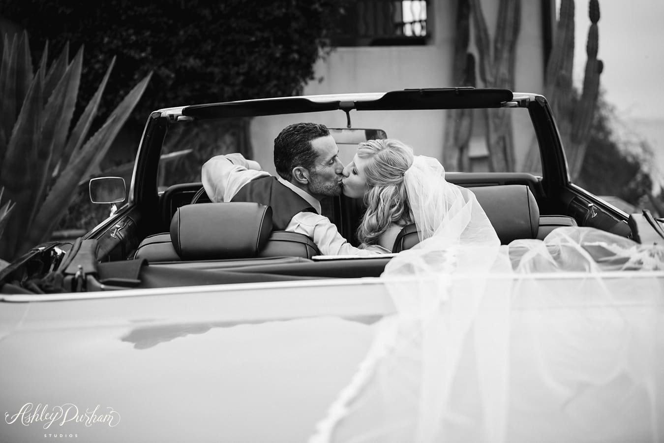 rancho chiquita wedding, jenn laskey weddings, malibu wedding photographer, vintage car for wedding