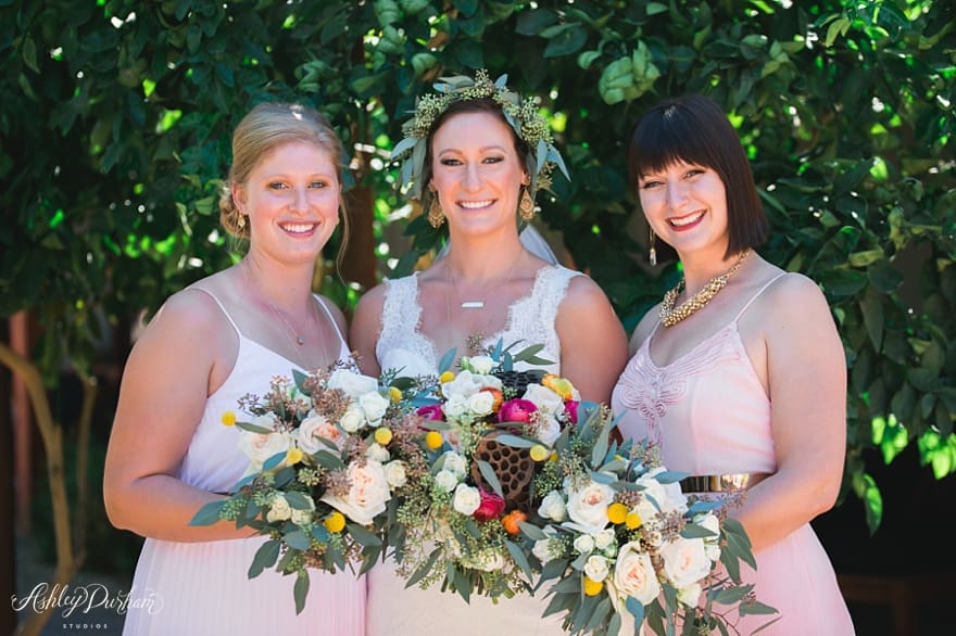 sparrows lodge palm springs wedding, wedding at sparrows lodge, desert bohemian wedding, artisan events bouquet, pink bridesmaids dresses, pictures to take with sisters as bridesmaids