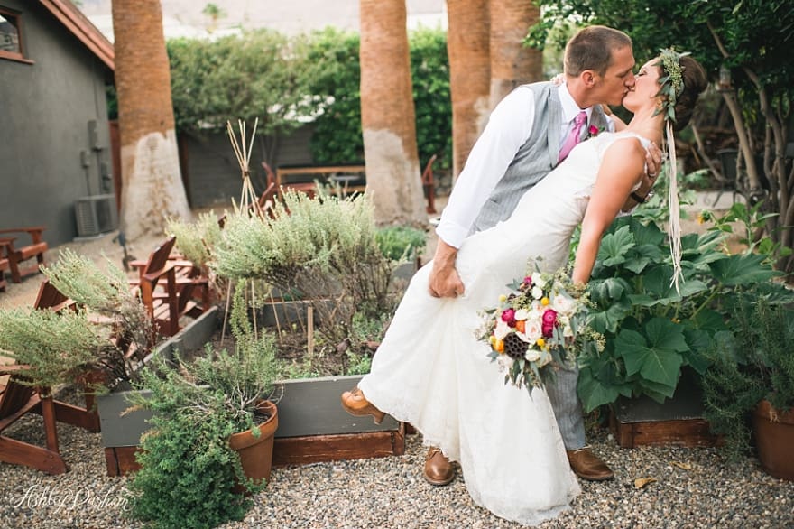 fun pictures to get with brides and grooms, sparrows lodge palm springs wedding