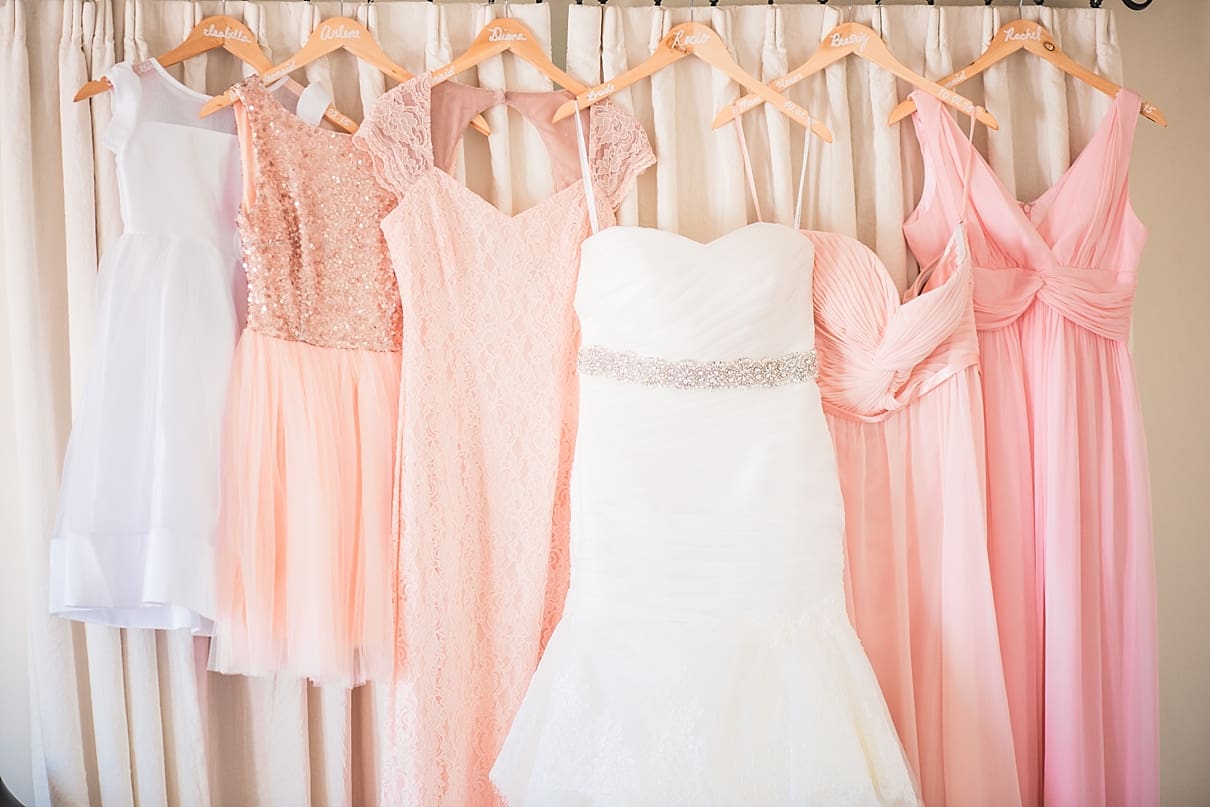 mismatched pink bridesmaid dresses, palm springs wedding ideas