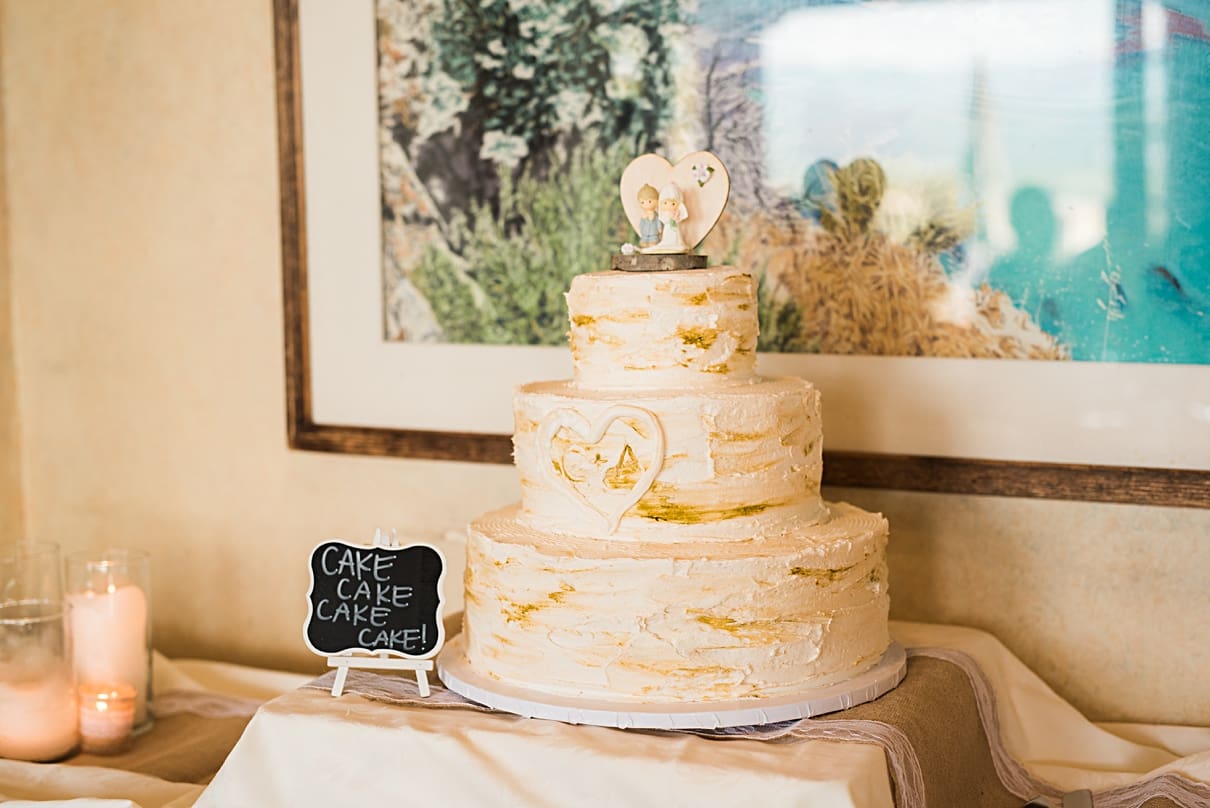 wedding cake rustic looks like bark