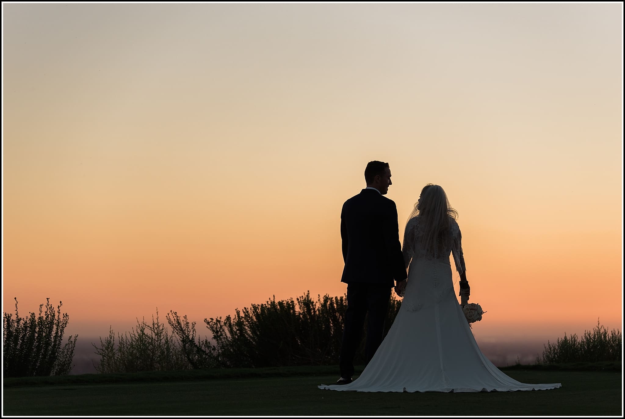  favorite wedding images 2016, wedding photos from 2016, our favorite wedding photos, bride and groom at sunset, sunset silhouette wedding photos, southern california wedding sunset photo