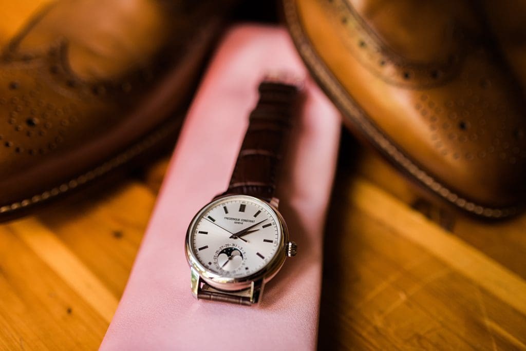 groom watch details