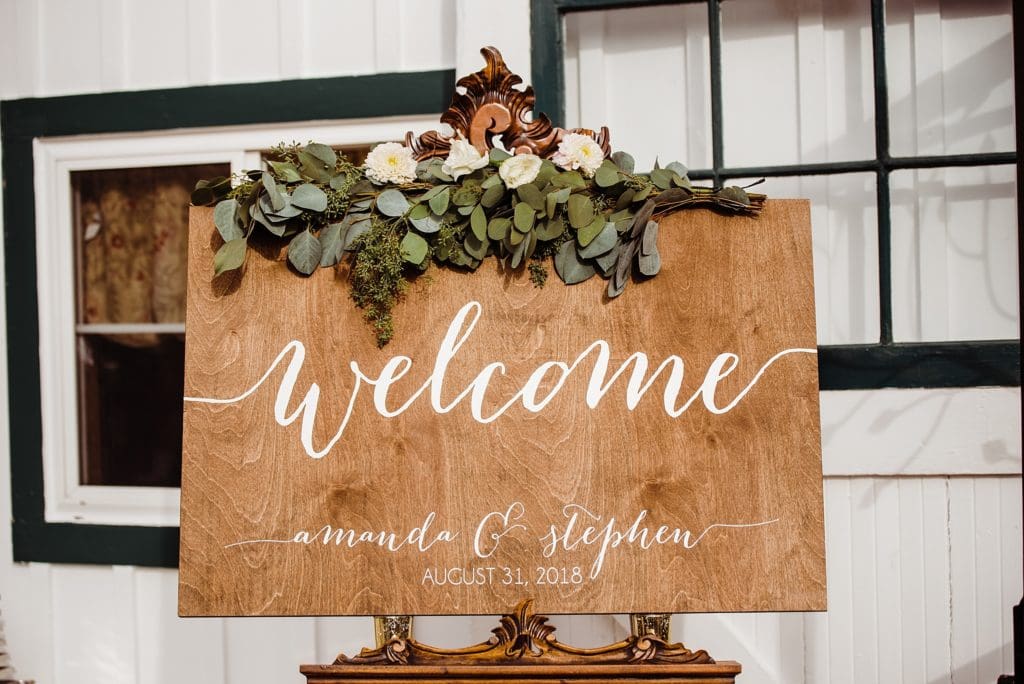 wood welcome sign for wedding 