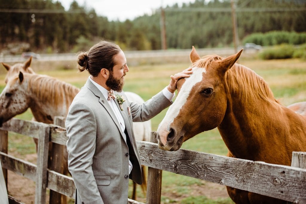 deer creek valley ranch wedding photos with the horses