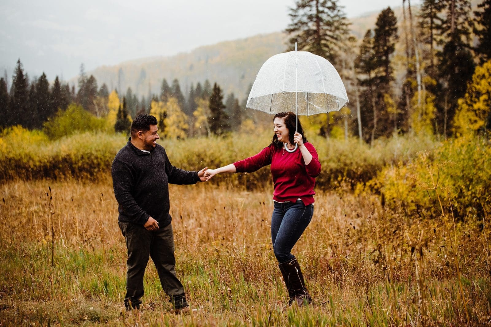autumn engagement session in crested butte
