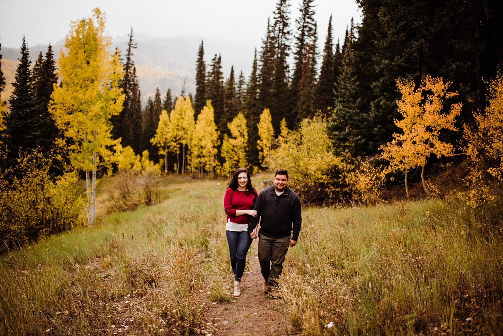 autumn engagement session in crested butte