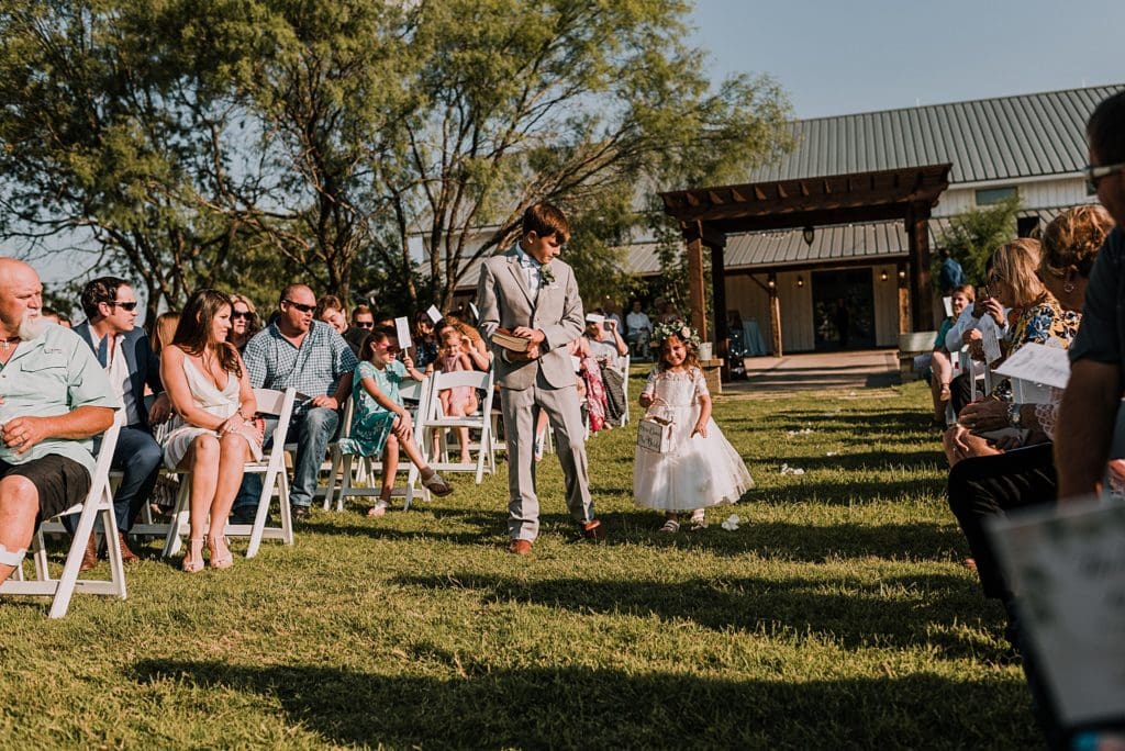 deerfield estates outdoor wedding ceremony