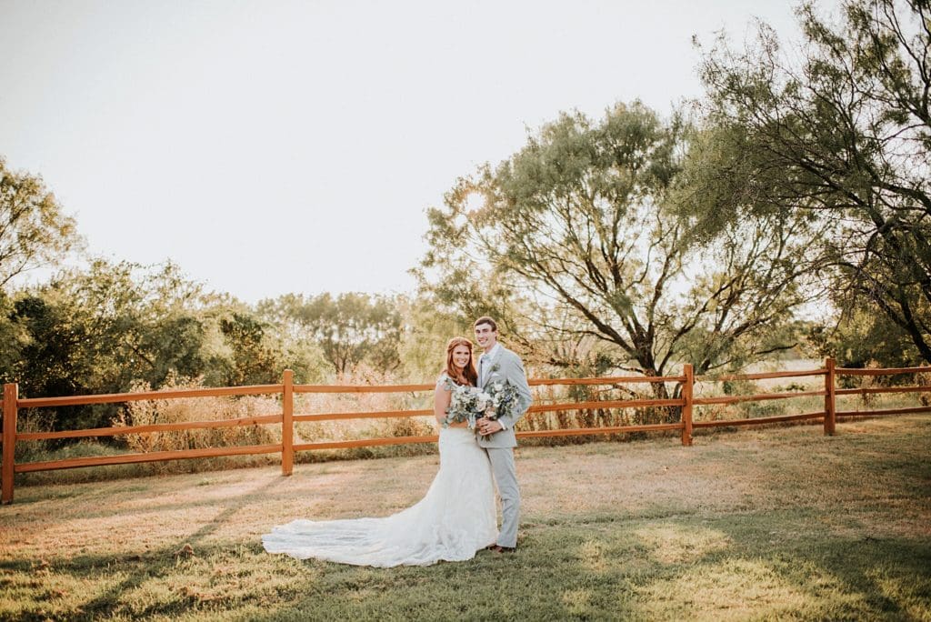 wedding photos at deerfield estates in waco texas