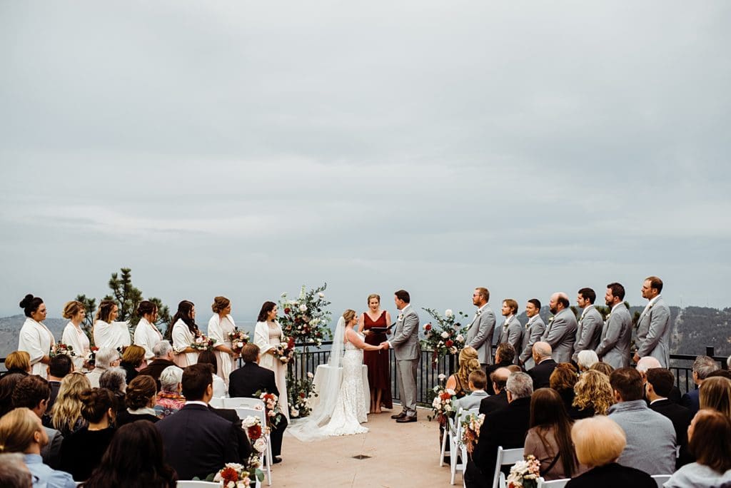 outdoor wedding ceremony at mount vernon country club