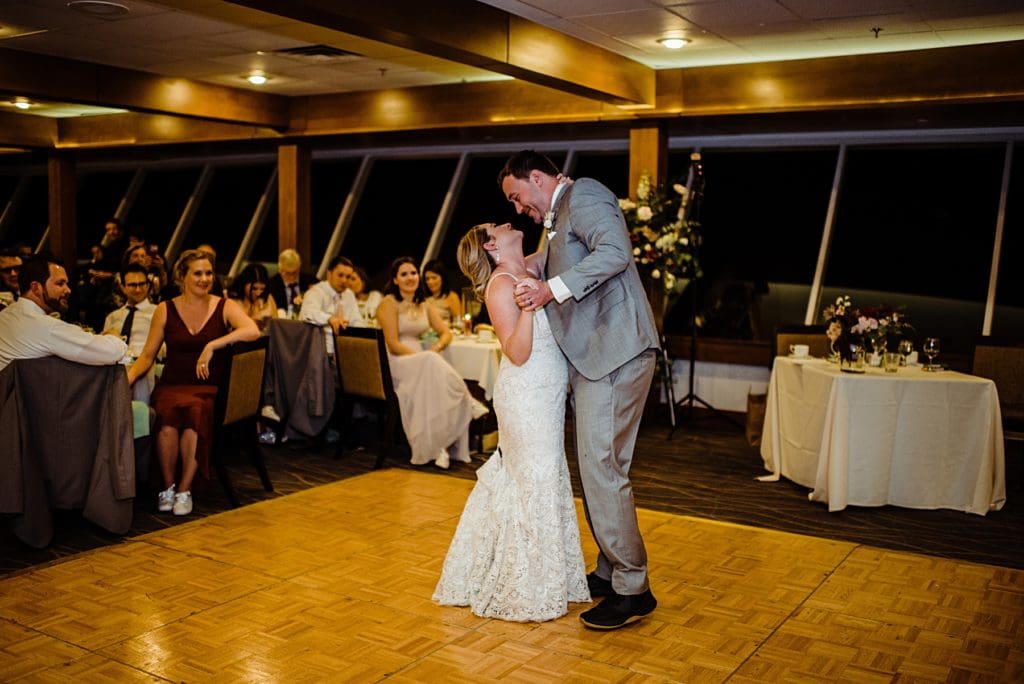 first dance photos at mt vernon country club wedding