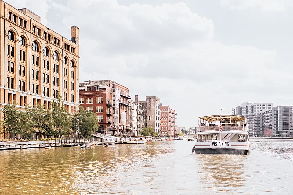 edelweiss boat tours for the milwaukee river