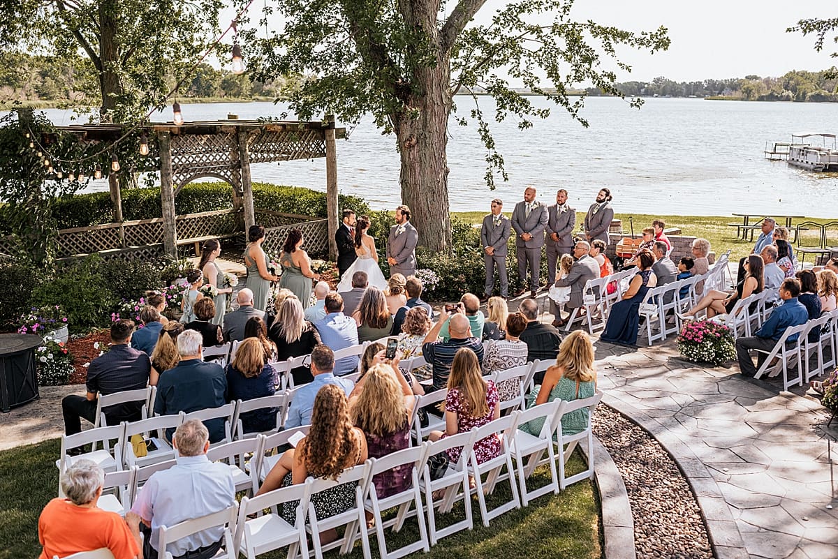 bass bay brewhouse outdoor wedding in summer