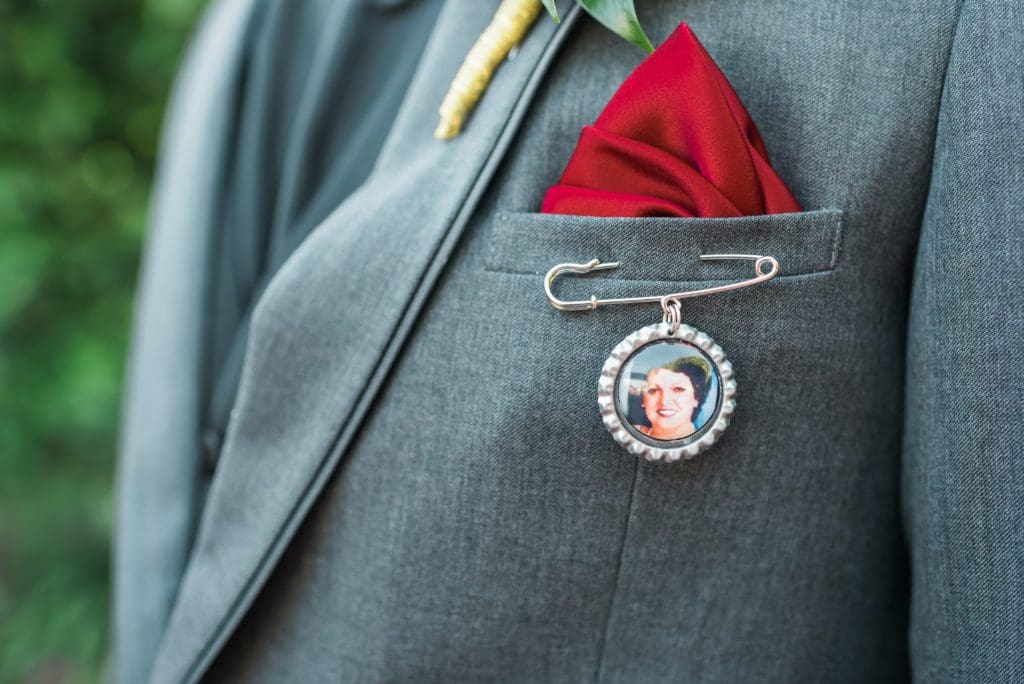 memorial brooch for weddings