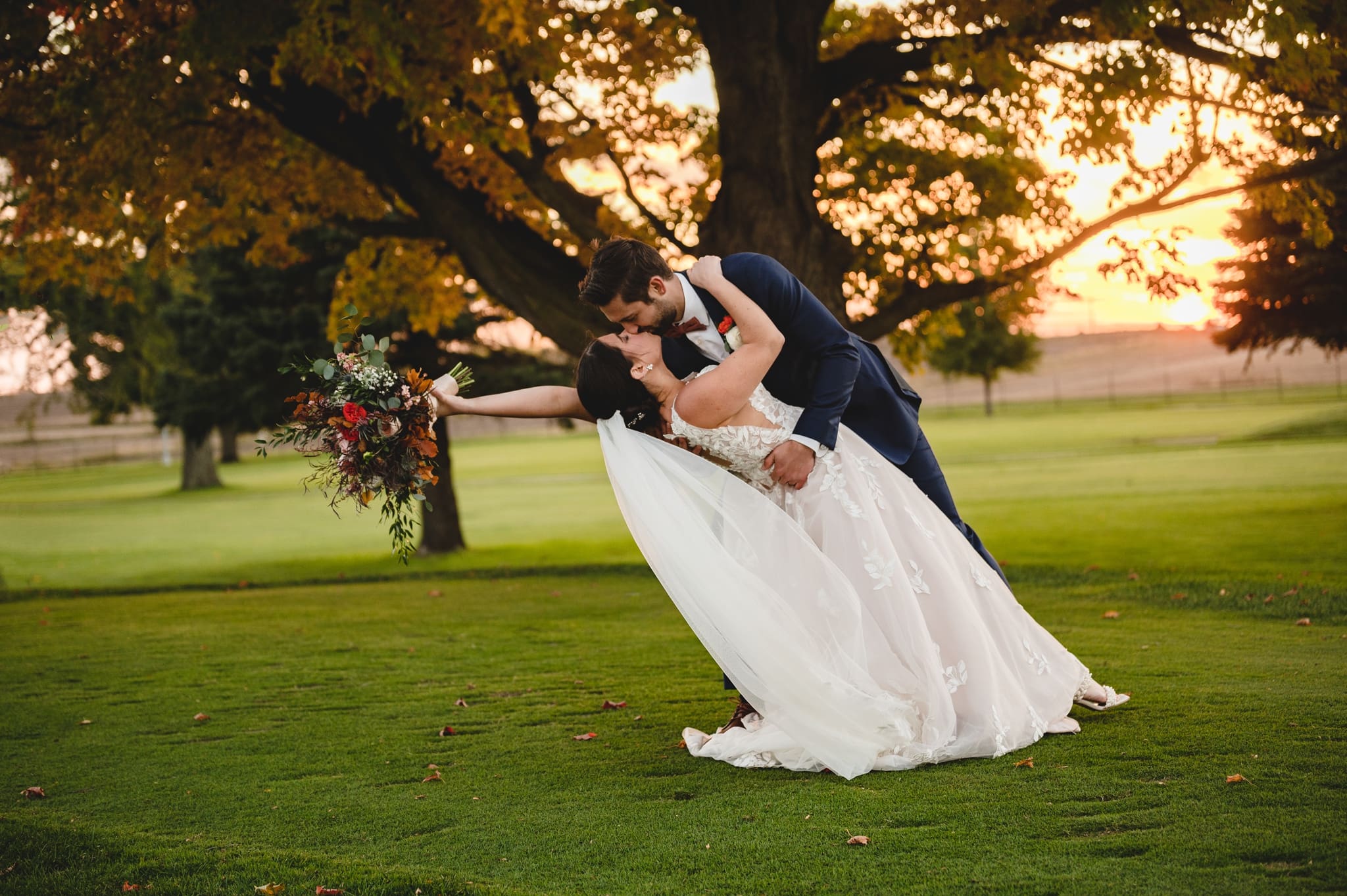 golf course wedding photos at lake lawn resort