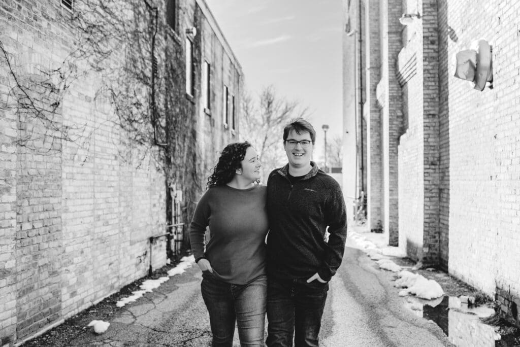 alleyway engagement photos
