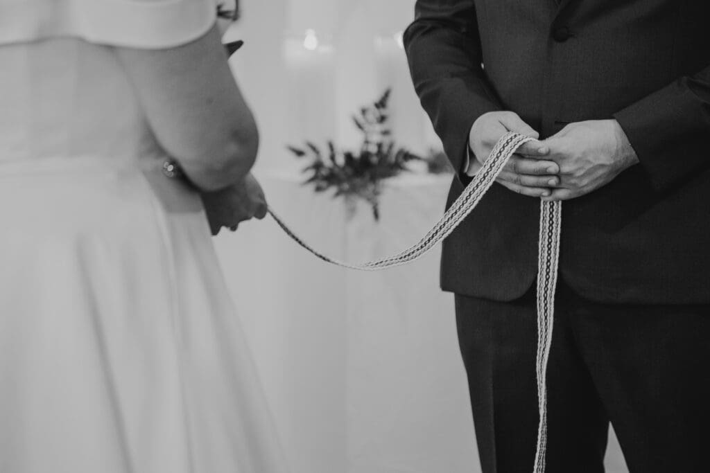 handfasting ceremony for indoor wedding