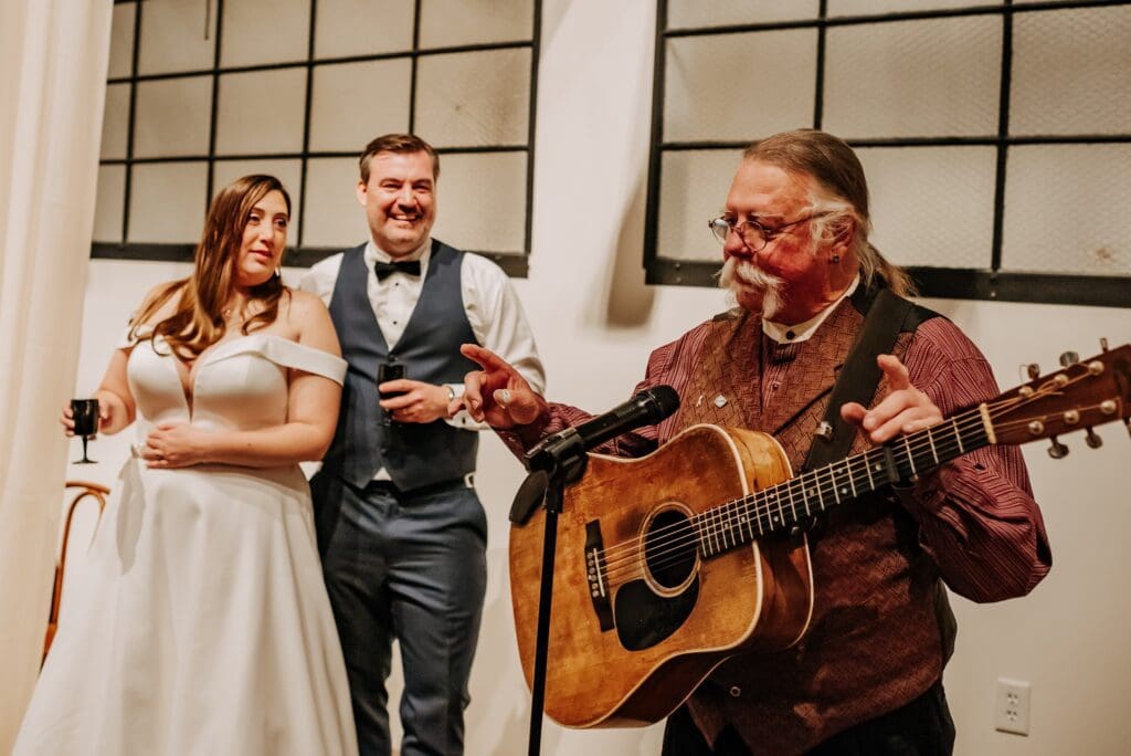 live troubadour performance at wedding reception 