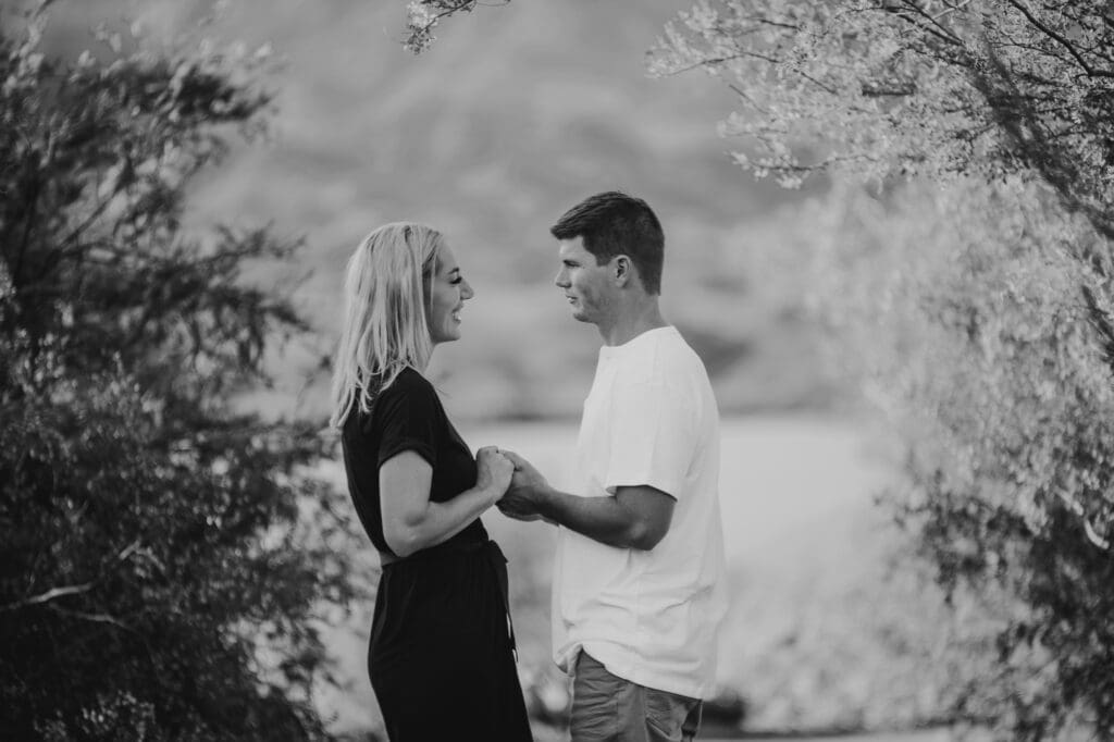desert engagement photos in black and white