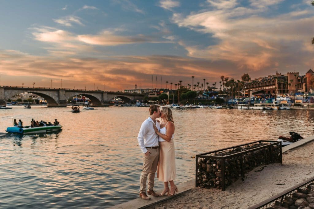 engagement photos in lake havasu by the london bridge