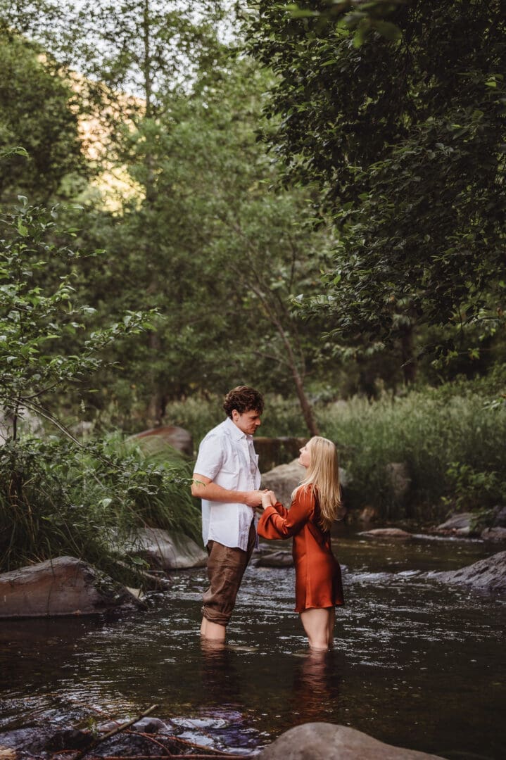 engagement photos in the river in sedona