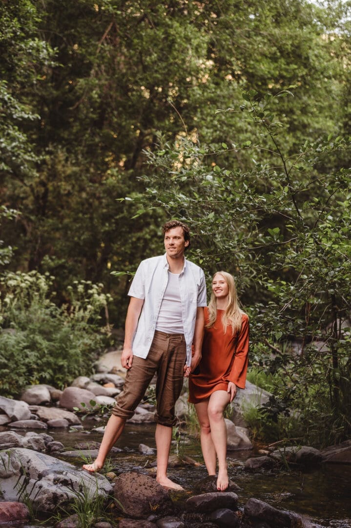 engagement photos in the river in sedona